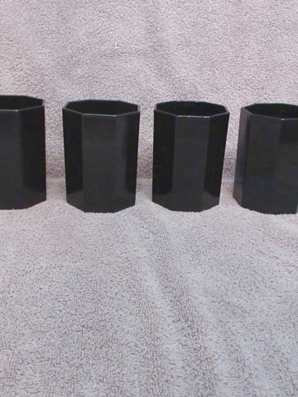 Arcoroc France Black Glass Mugs 4 Piece Lot Octagon 12oz Cup 8 Side Old Money